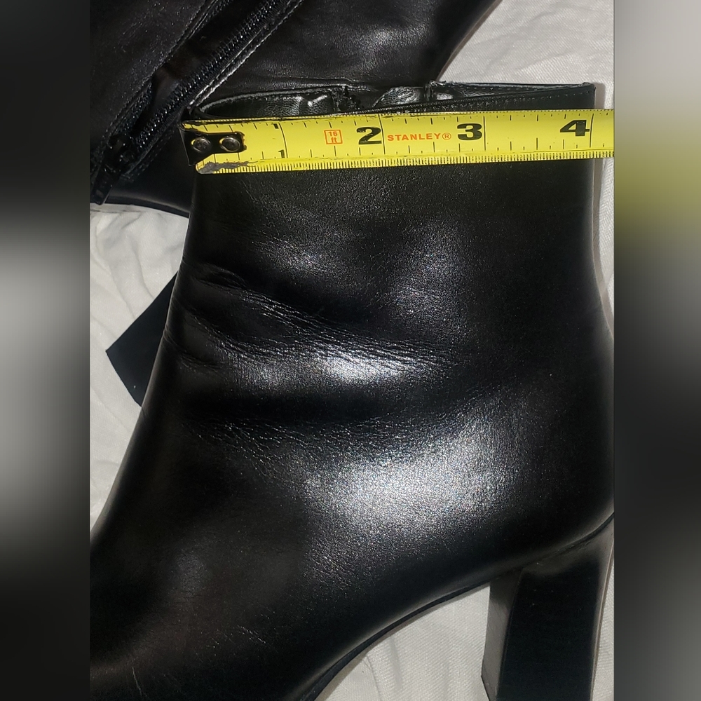Antonio Melani Bootie/ankle Boots (EUC) - Picture 3 of 14